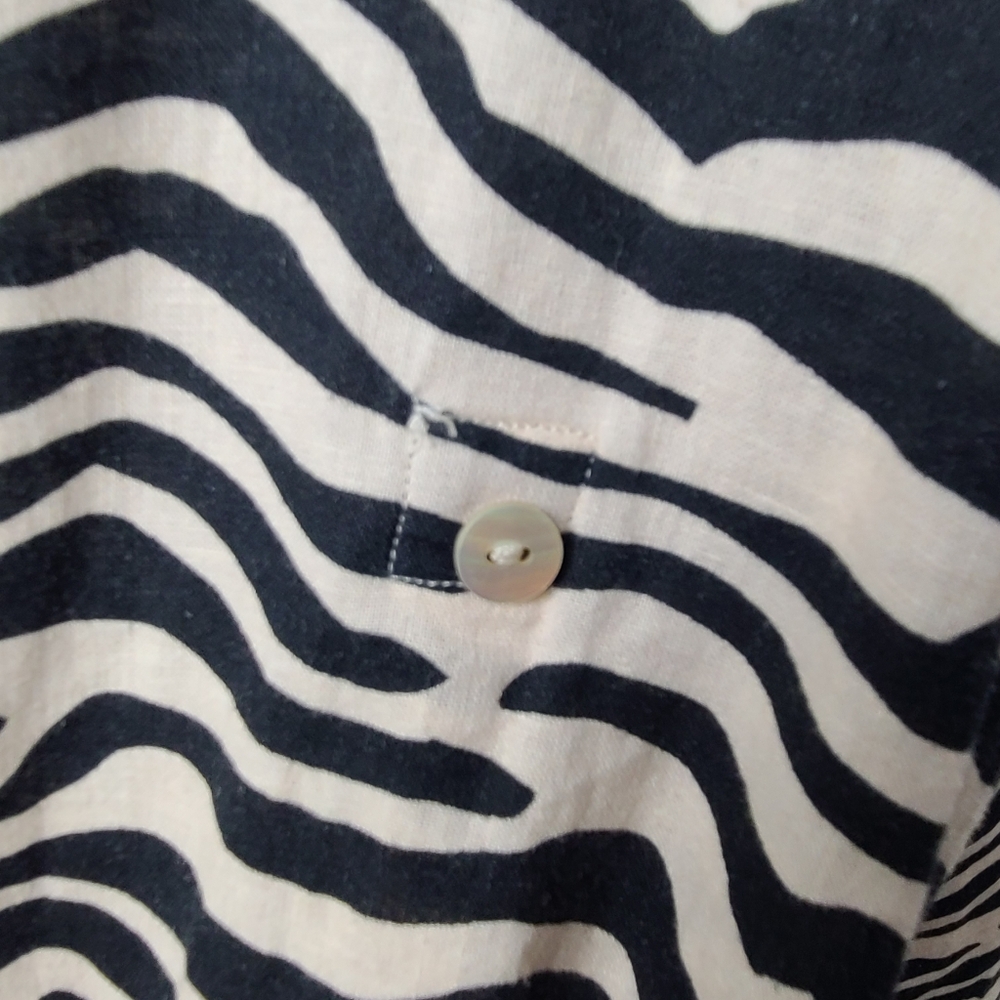 by One Zebra Print Linen Blend Blouse 1X V Neck Long Sleeve Animal Print - Picture 6 of 10